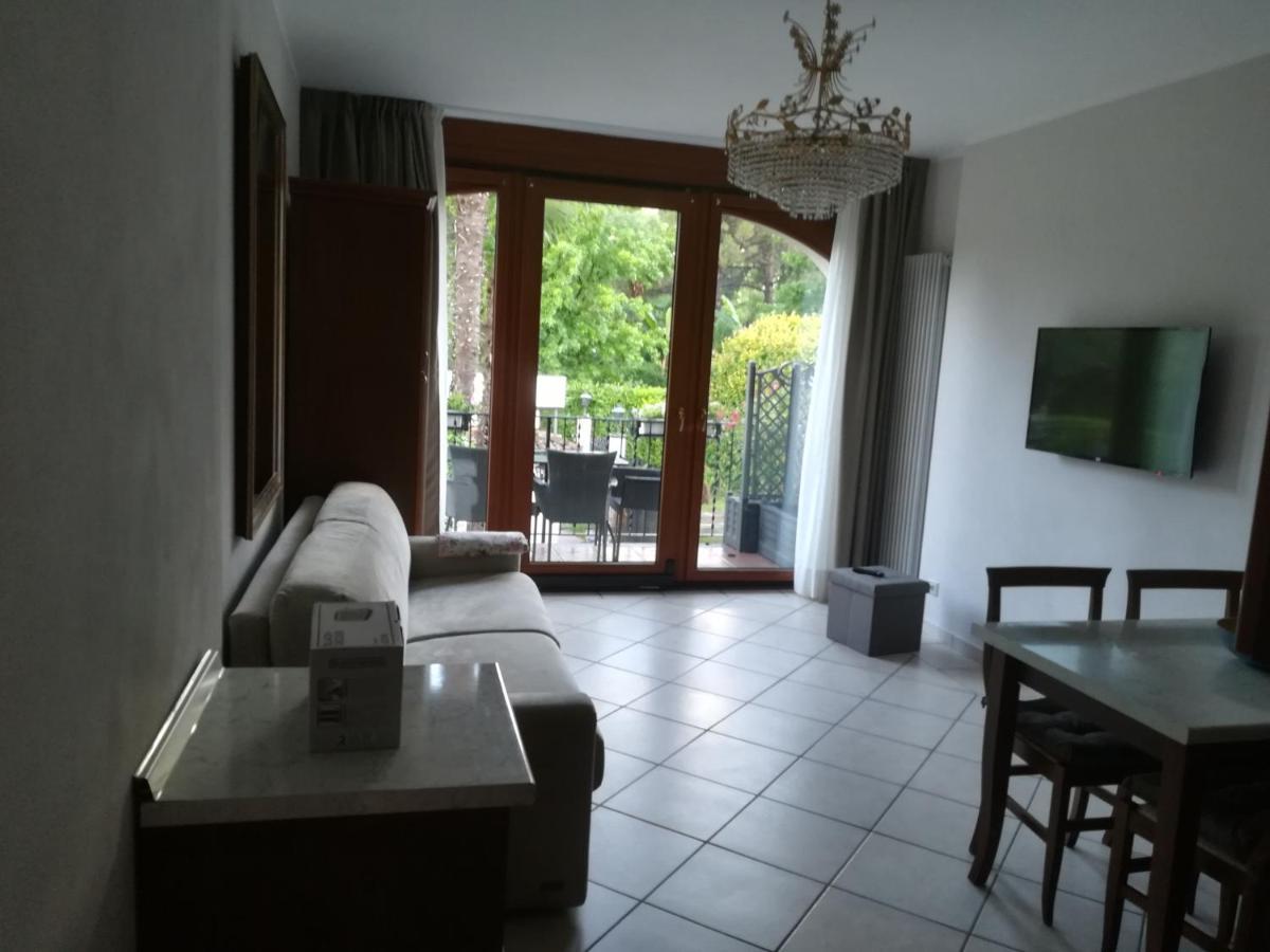 Residence Villa Margherita Канобио Екстериор снимка