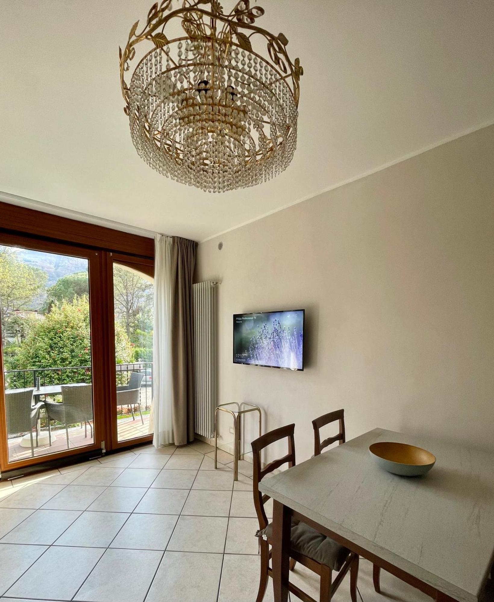 Residence Villa Margherita Канобио Екстериор снимка