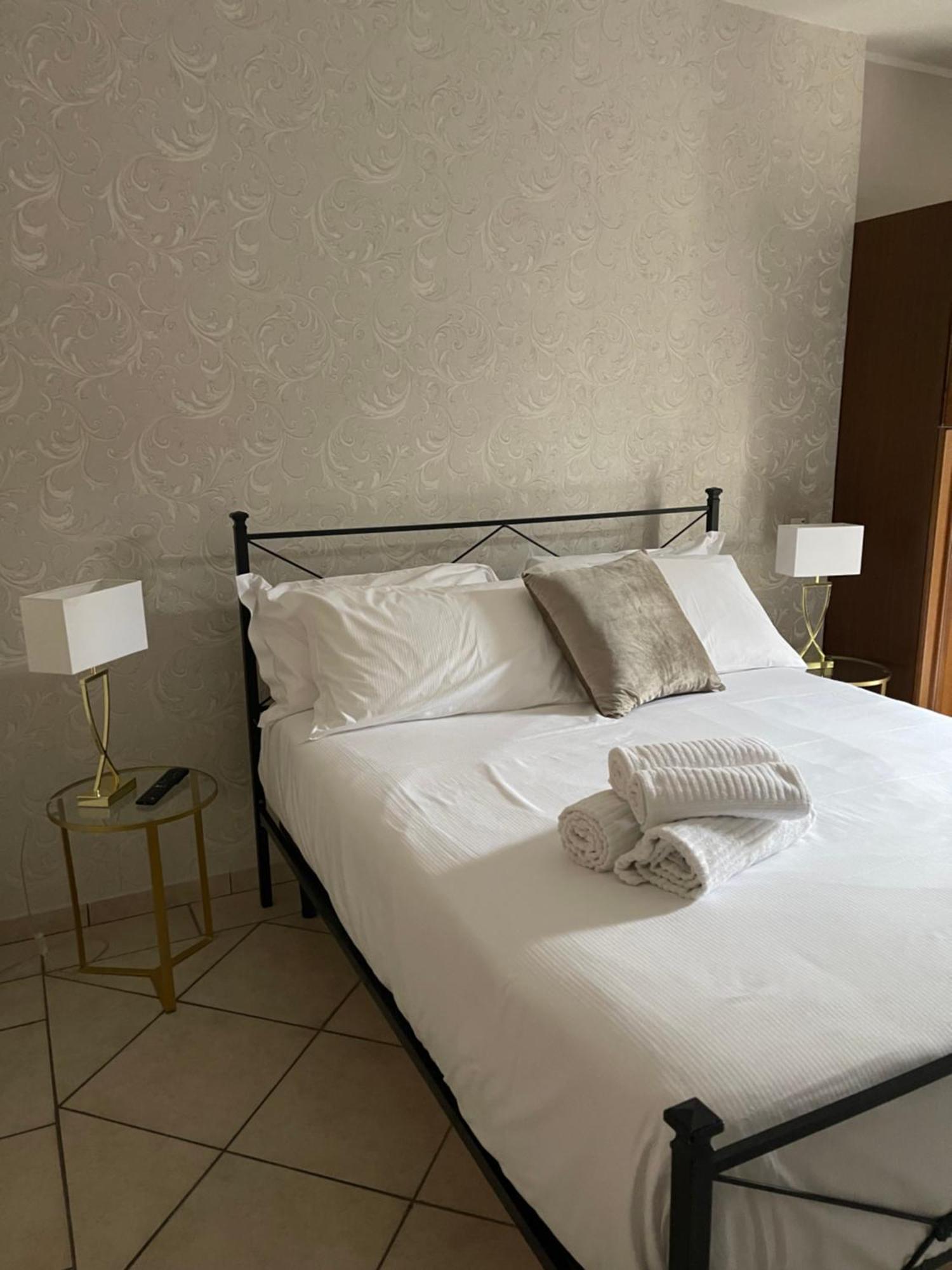 Residence Villa Margherita Канобио Екстериор снимка
